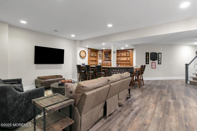 8 Country Club Lane, Colts Neck, NJ 07722