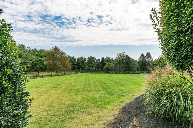 8 Country Club Lane, Colts Neck, NJ 07722