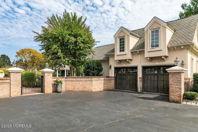 8 Country Club Lane, Colts Neck, NJ 07722