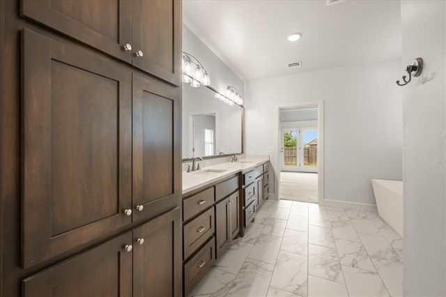 4317 NW 156th Place, Edmond, OK 73013