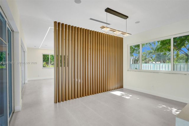 4731 Pierce St, Hollywood, FL 33021