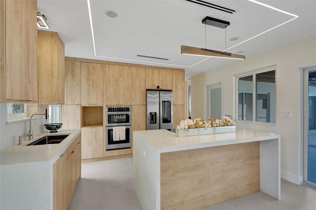 4731 Pierce St, Hollywood, FL 33021