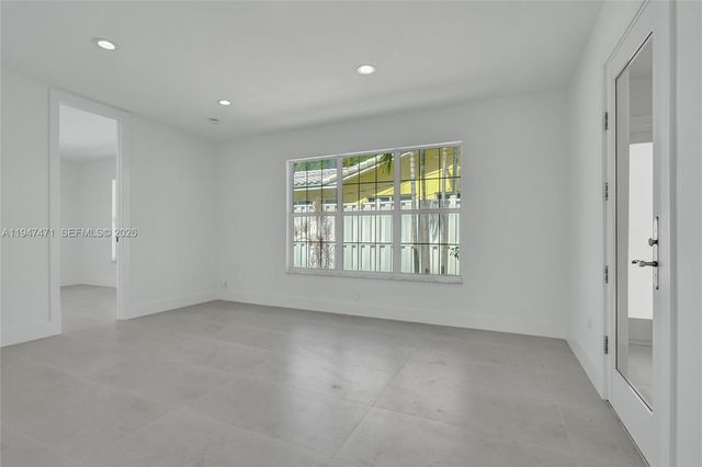 4731 Pierce St, Hollywood, FL 33021