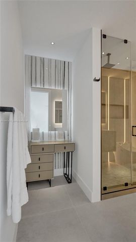 4731 Pierce St, Hollywood, FL 33021