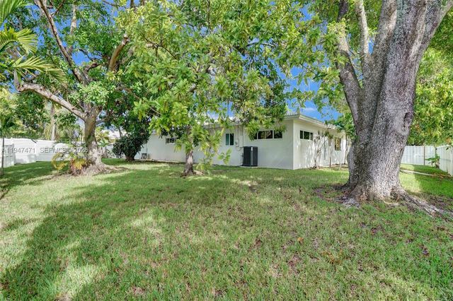 4731 Pierce St, Hollywood, FL 33021