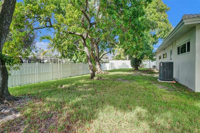 4731 Pierce St, Hollywood, FL 33021