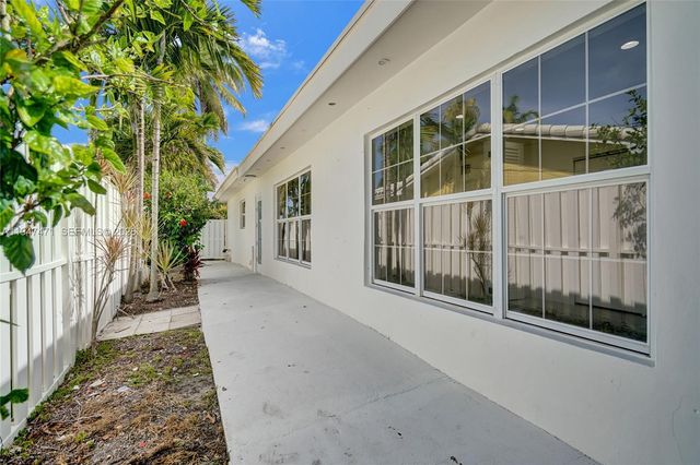 4731 Pierce St, Hollywood, FL 33021