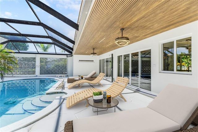 4731 Pierce St, Hollywood, FL 33021