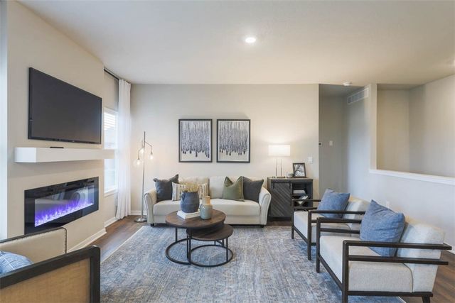 2605 Brook View Drive, Des Moines, IA 50317