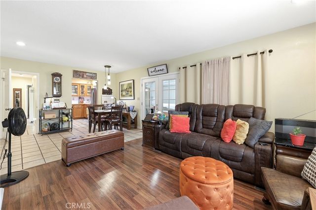 1284 E Florida, Anaheim, CA 92805