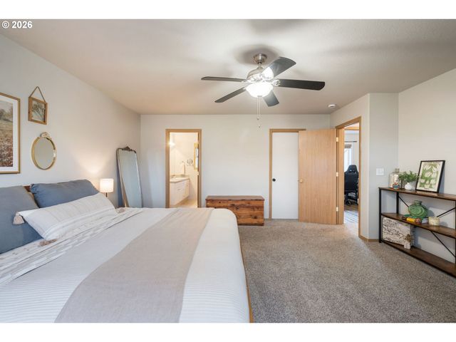 8913 Ne 164TH Ave, Vancouver, WA 98682