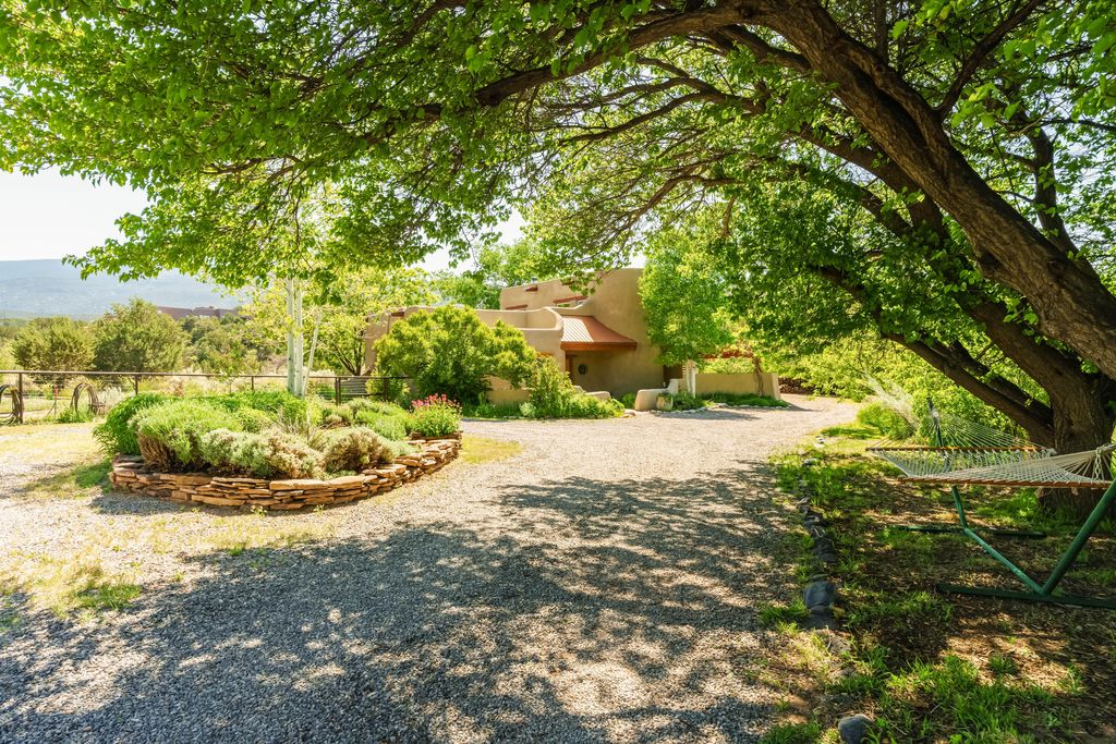 59 PERDIZ CANYON Road, Placitas, NM 87043