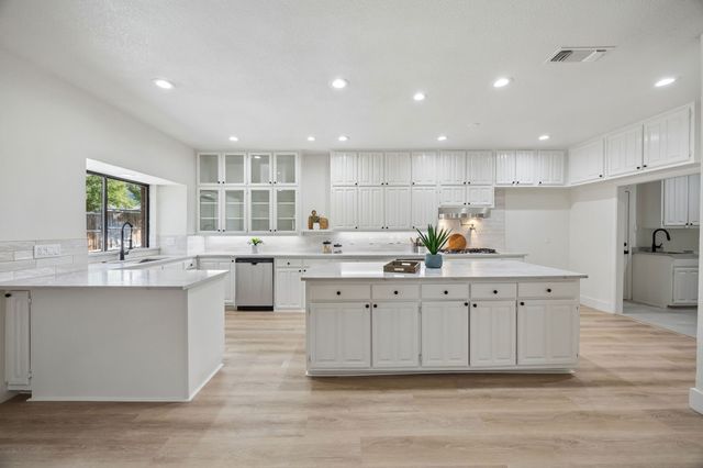 706 Royal Birkdale Drive, Garland, TX 75044