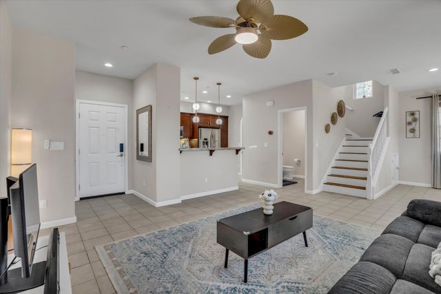 62 S Rio Rapido Dr, Tracy, CA 95391