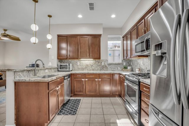 62 S Rio Rapido Dr, Tracy, CA 95391