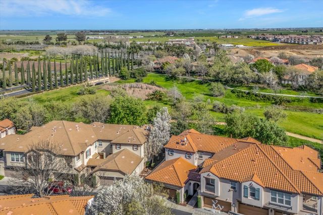 62 S Rio Rapido Dr, Tracy, CA 95391