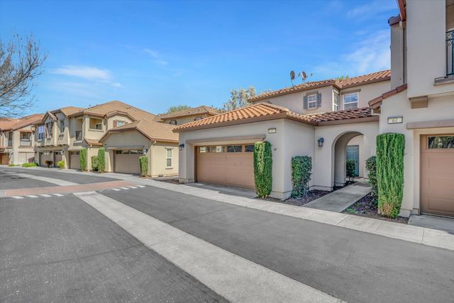 62 S Rio Rapido Dr, Tracy, CA 95391