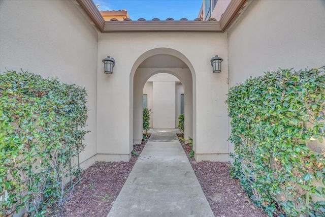 62 S Rio Rapido Dr, Tracy, CA 95391