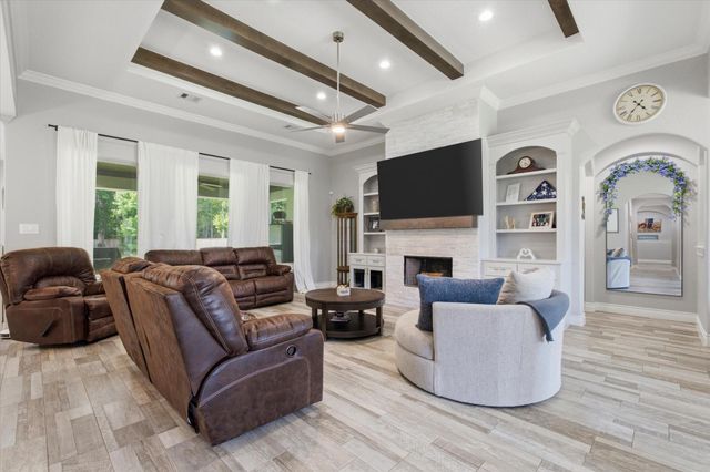 290 Road 6615, Dayton, TX 77535