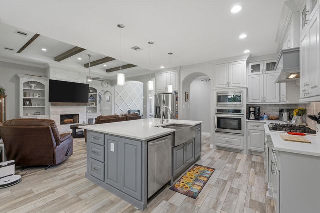 290 Road 6615, Dayton, TX 77535