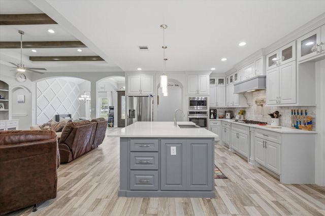 290 Road 6615, Dayton, TX 77535