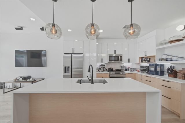 5220 Arapahoe Street, Houston, TX 77020