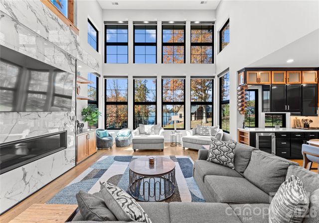 222 Greenbay Road, Mooresville, NC 28117