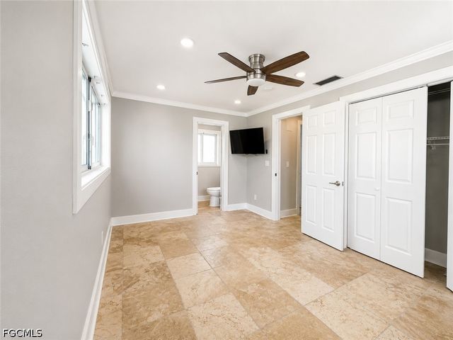 912 Dolphin DR, Cape Coral, FL 33904
