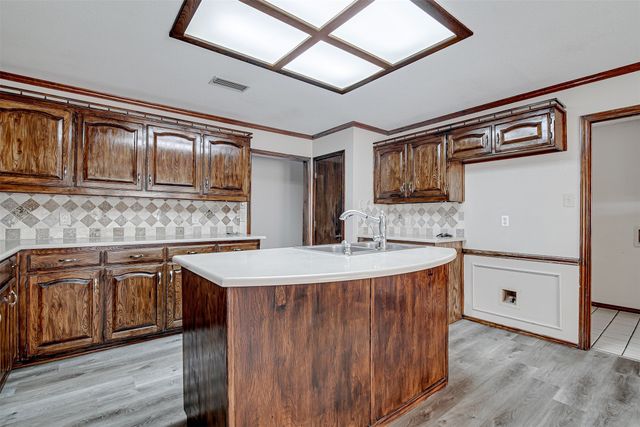 1208 Crockett Drive, Fort Worth, TX 76028