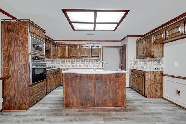 1208 Crockett Drive, Fort Worth, TX 76028