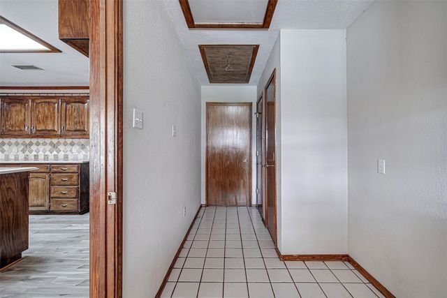 1208 Crockett Drive, Fort Worth, TX 76028