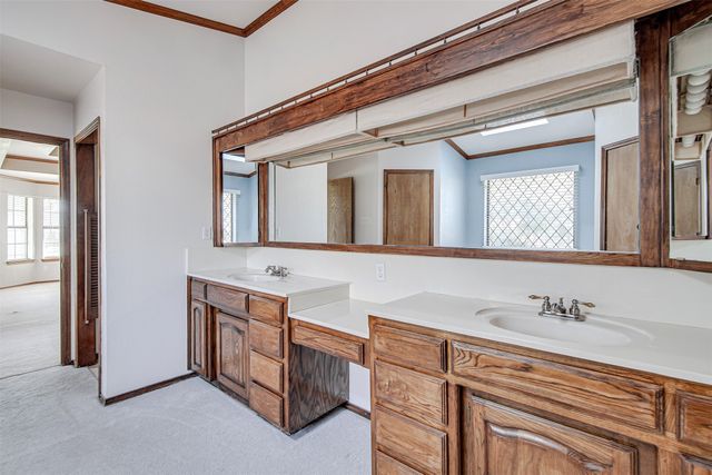 1208 Crockett Drive, Fort Worth, TX 76028