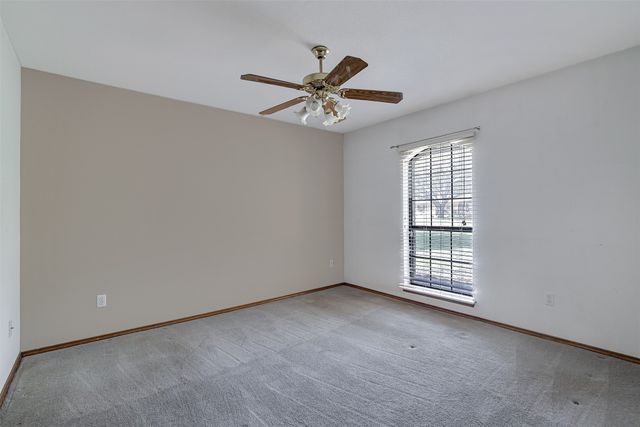 1208 Crockett Drive, Fort Worth, TX 76028