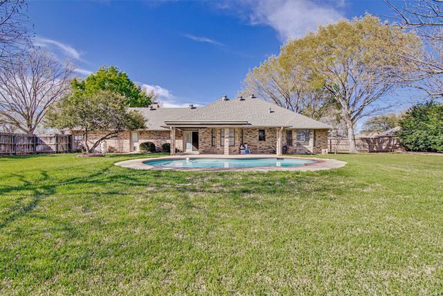 1208 Crockett Drive, Fort Worth, TX 76028