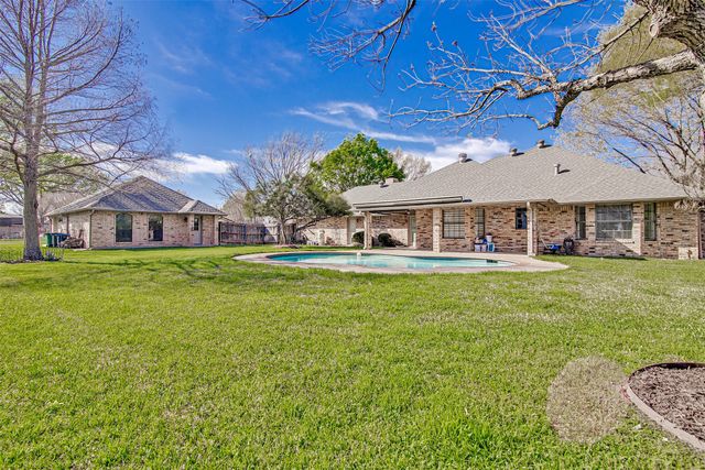 1208 Crockett Drive, Fort Worth, TX 76028