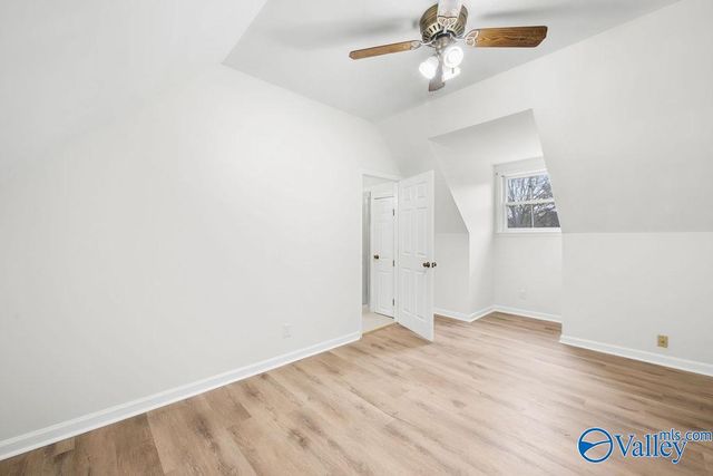 5615 Cherrywood Drive, Guntersville, AL 35976