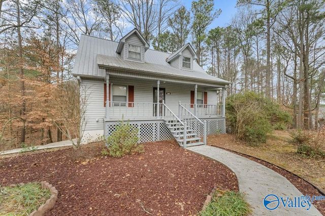 5615 Cherrywood Drive, Guntersville, AL 35976