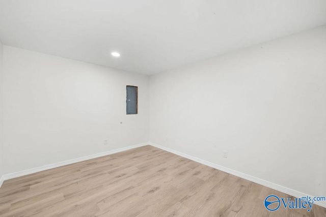 5615 Cherrywood Drive, Guntersville, AL 35976