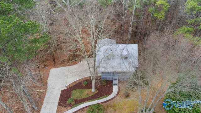 5615 Cherrywood Drive, Guntersville, AL 35976