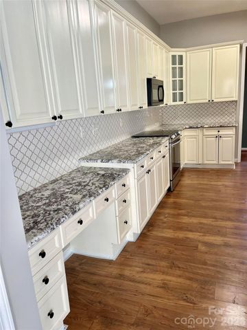 2107 Heath Lake Drive, Mint Hill, NC 28227