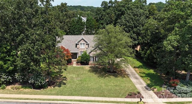 2107 Heath Lake Drive, Mint Hill, NC 28227