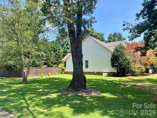 2107 Heath Lake Drive, Mint Hill, NC 28227