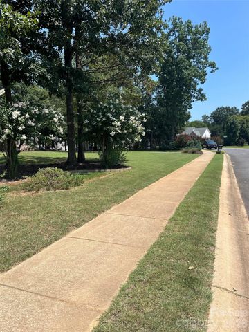 2107 Heath Lake Drive, Mint Hill, NC 28227