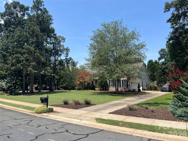 2107 Heath Lake Drive, Mint Hill, NC 28227