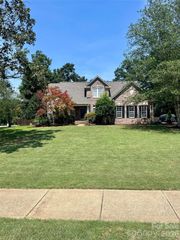 2107 Heath Lake Drive, Mint Hill, NC 28227
