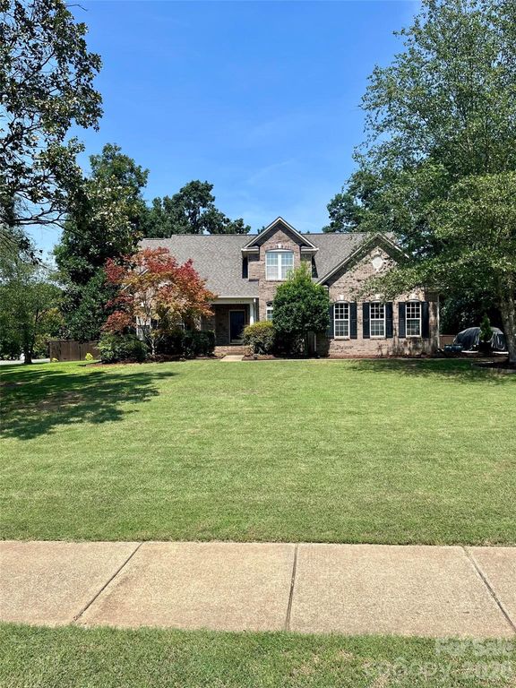 2107 Heath Lake Drive, Mint Hill, NC 28227