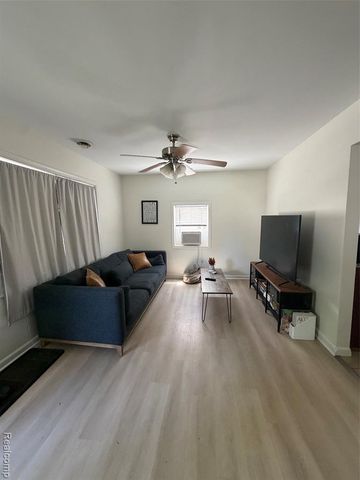 1929 Almont Street, Ferndale, MI 48220