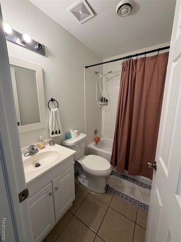 1929 Almont Street, Ferndale, MI 48220
