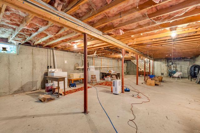 23 Penny Royal Lane, Teaticket, MA 02536