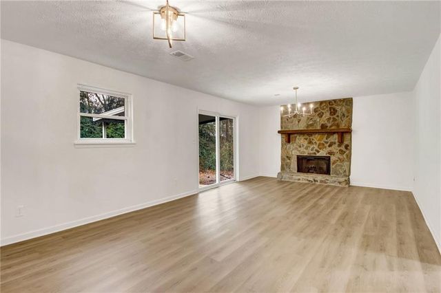 6470 Meadow Lark Drive, Riverdale, GA 30296